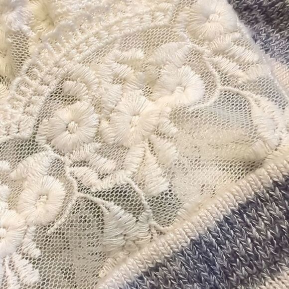 Loft Ann Taylor Sweater Top Blouse Women's Large Gray Stripe Lace 3/4 sleeve - Picture 7 of 8